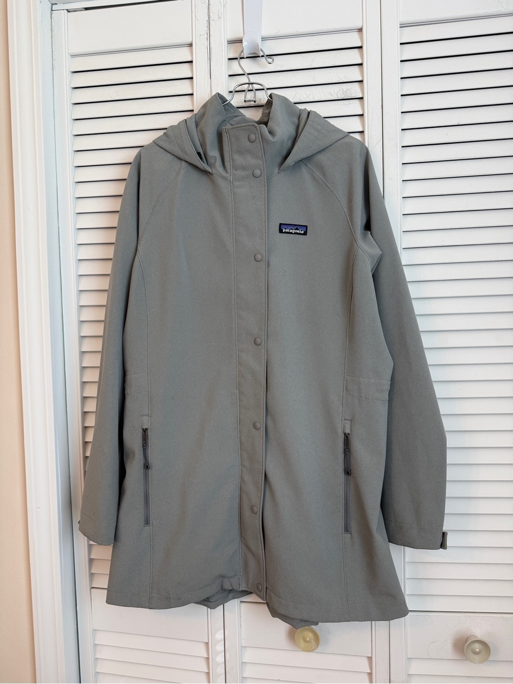 Patagonia Womens Soft Shell Parka Jacket Large Mid Length Hooded Gorpcore Hiking